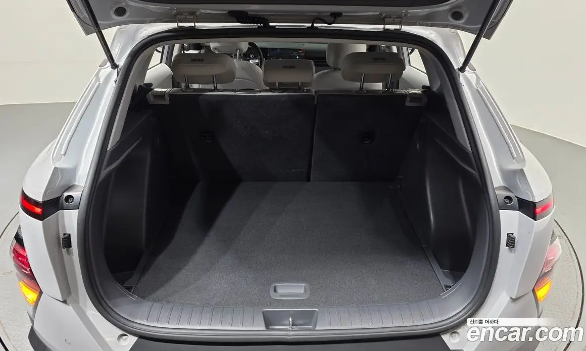 Hyundai Kona 2024 1.6 автомат (гидро), фото 26