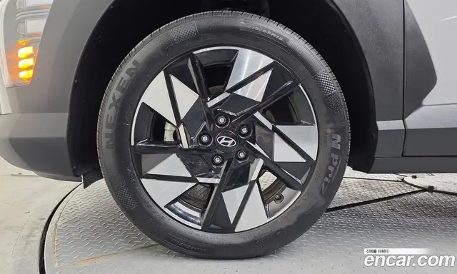 Hyundai Kona 2024 1.6 автомат (гидро), миниатюра 5