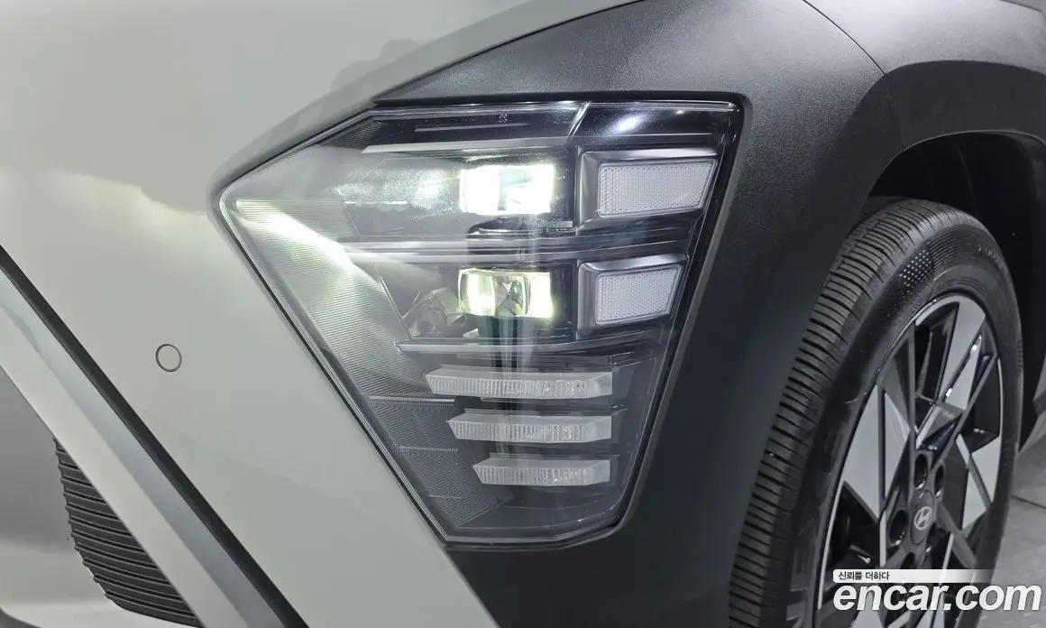 Hyundai Kona 2024 1.6 автомат (гидро), фото 8