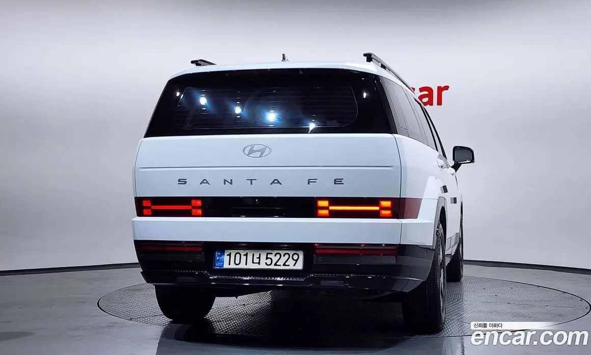 Hyundai Santa Fe 2023 1.6 автомат (гидро), фото 4