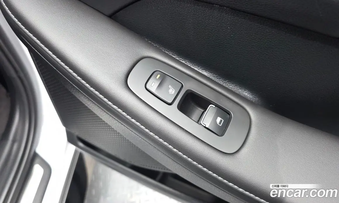 Hyundai Sonata 2023 1.6 автомат (гидро), фото 25