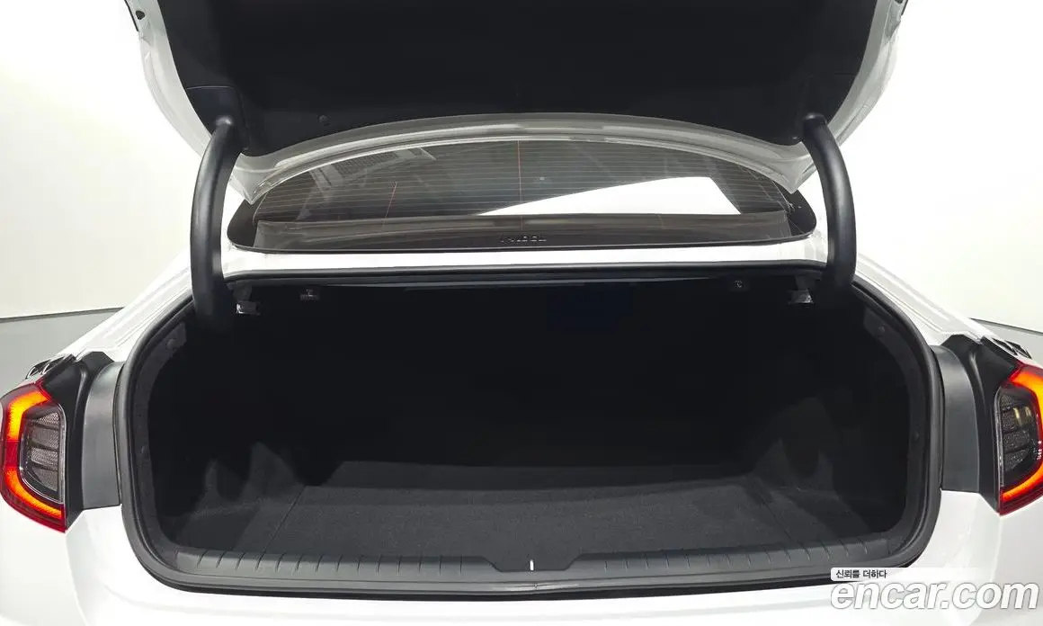Hyundai Sonata 2023 1.6 автомат (гидро), фото 26