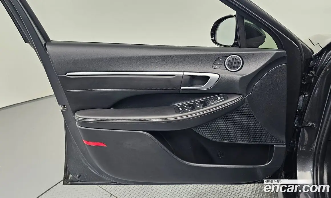 Hyundai Sonata 2024 1.6 автомат (гидро), фото 14