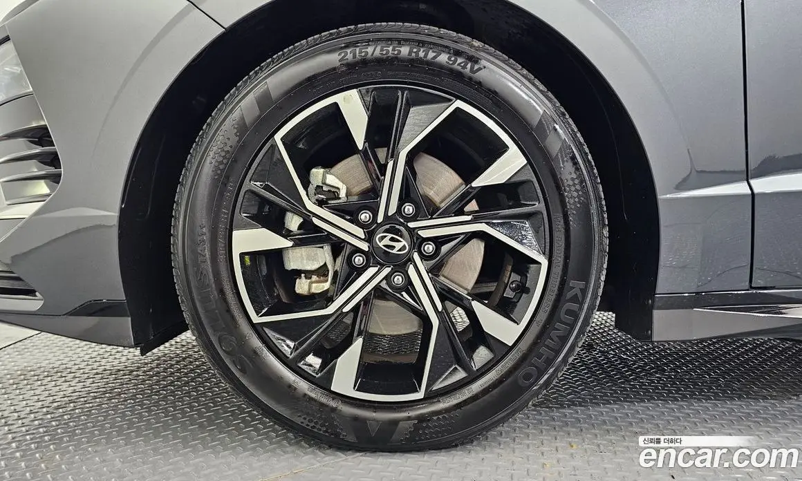 Hyundai Sonata 2024 1.6 автомат (гидро), фото 5