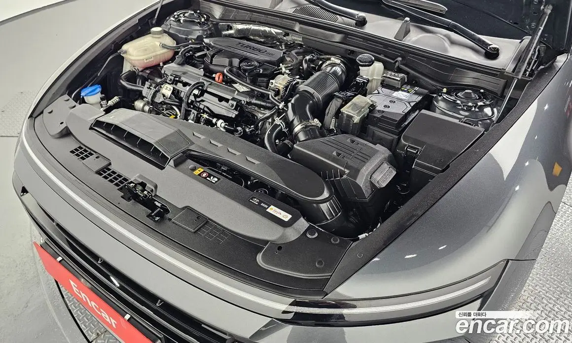 Hyundai Sonata 2024 1.6 автомат (гидро), фото 6