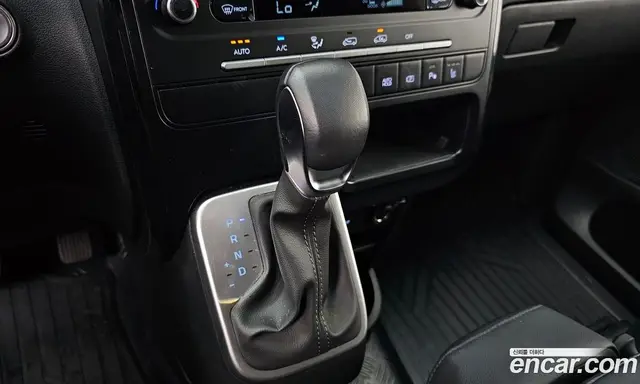 Hyundai Staria 2026 3.5 автомат (гидро), миниатюра 12