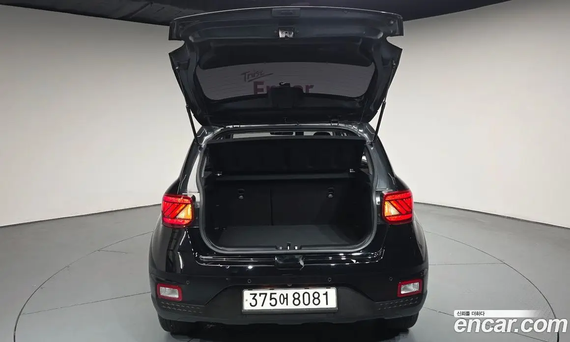 Hyundai Venue 2022 1.6 автомат (гидро), фото 26