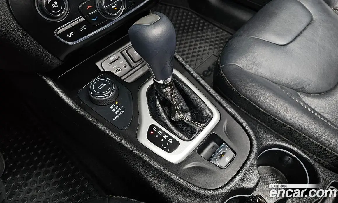 Jeep Cherokee 2018 2.4 автомат (гидро), фото 9
