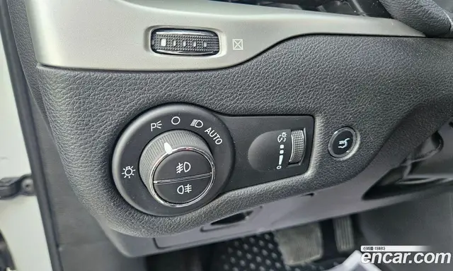Jeep Cherokee 2018 2.4 автомат (гидро), миниатюра 12