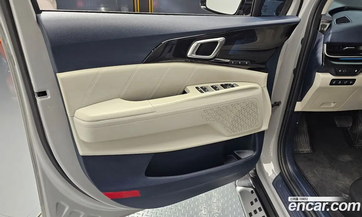 Kia Carnival 2024 1.6 автомат (гидро), фото 14