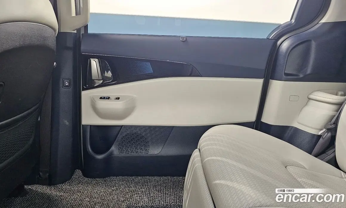 Kia Carnival 2024 1.6 автомат (гидро), фото 15