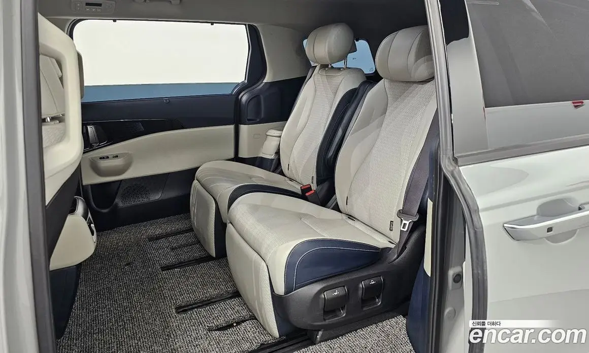Kia Carnival 2024 1.6 автомат (гидро), фото 16
