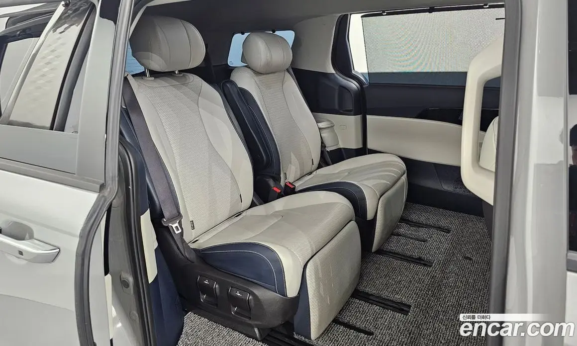 Kia Carnival 2024 1.6 автомат (гидро), фото 17