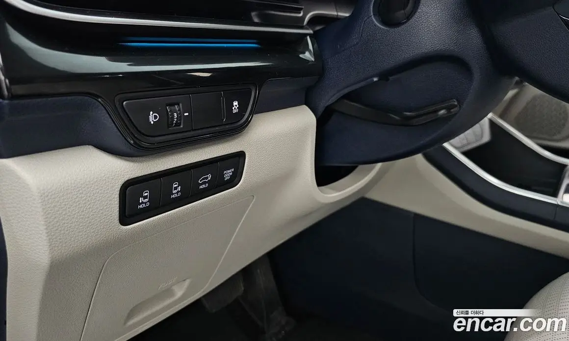 Kia Carnival 2024 1.6 автомат (гидро), фото 28