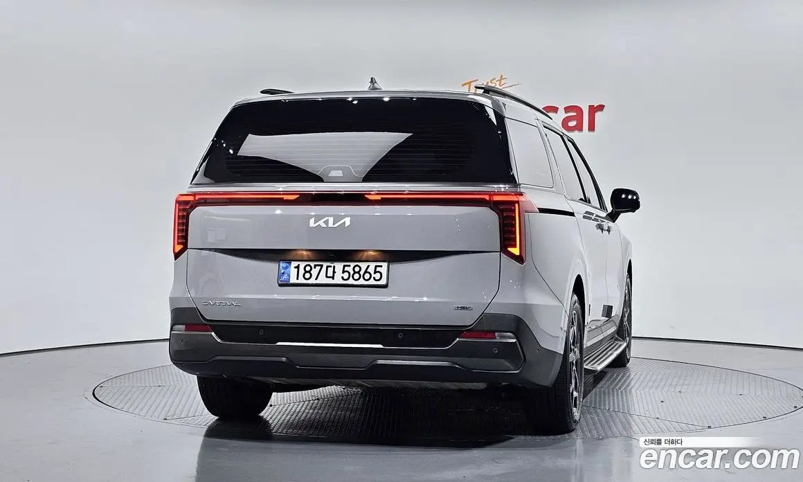 Kia Carnival 2024 1.6 автомат (гидро), фото 4