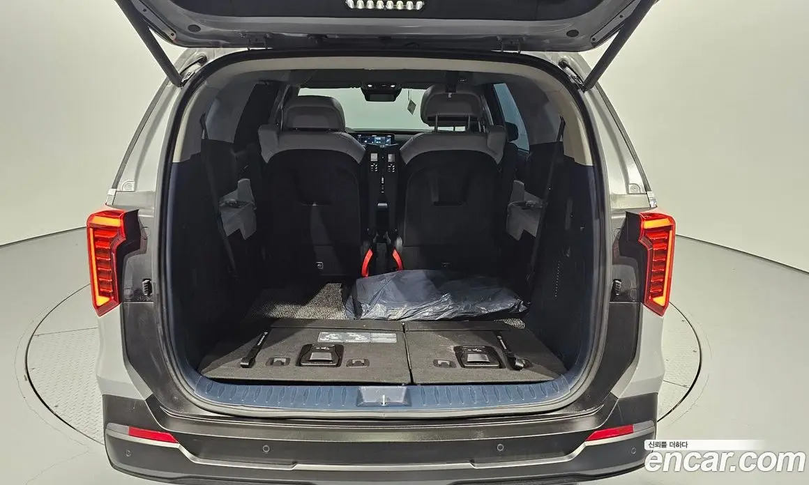 Kia Carnival 2024 1.6 автомат (гидро), фото 32