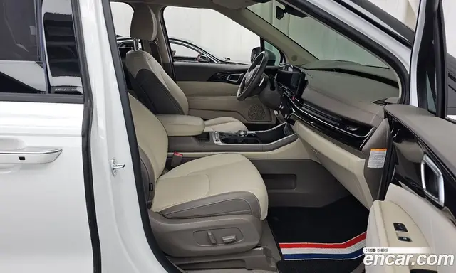 Kia Carnival 2024 1.6 автомат (гидро), миниатюра 11