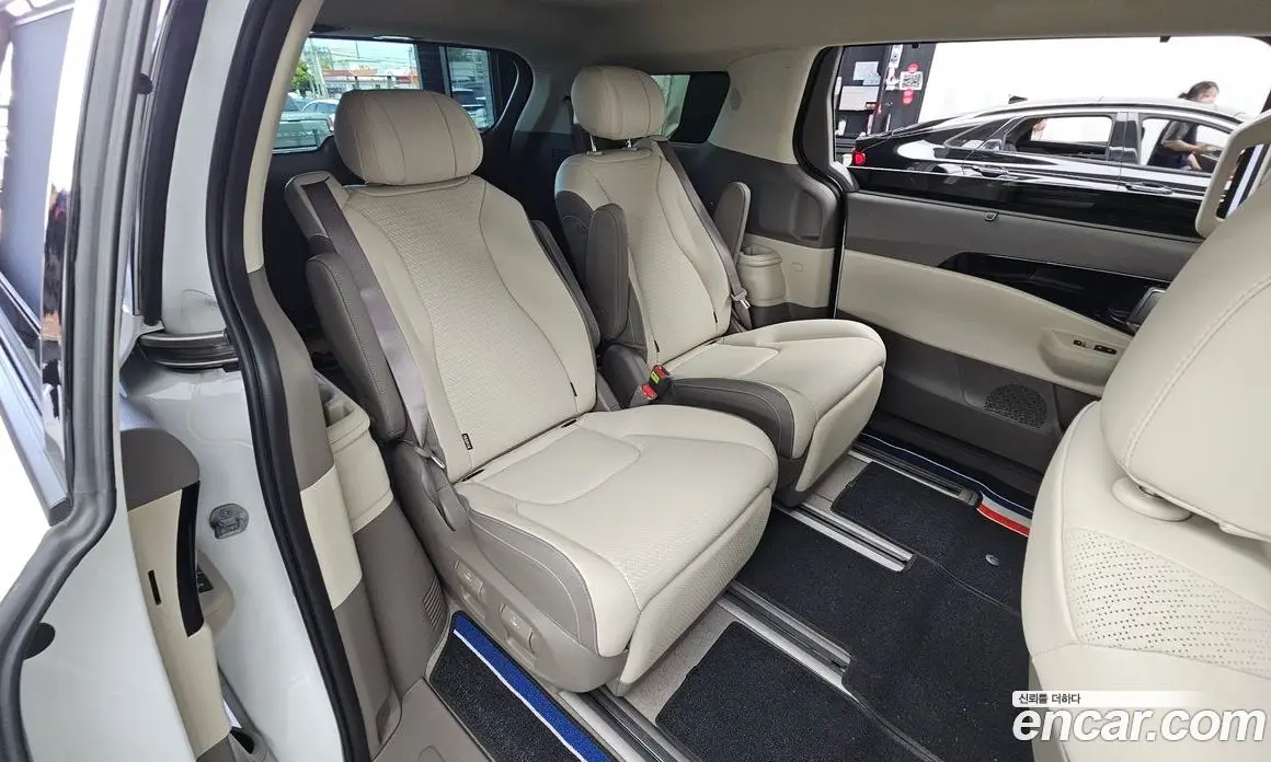 Kia Carnival 2024 1.6 автомат (гидро), фото 12