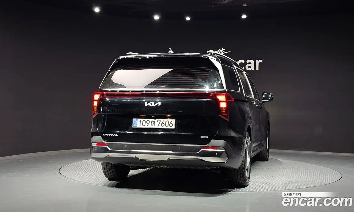 Kia Carnival 2025 1.6 автомат (гидро), фото 4