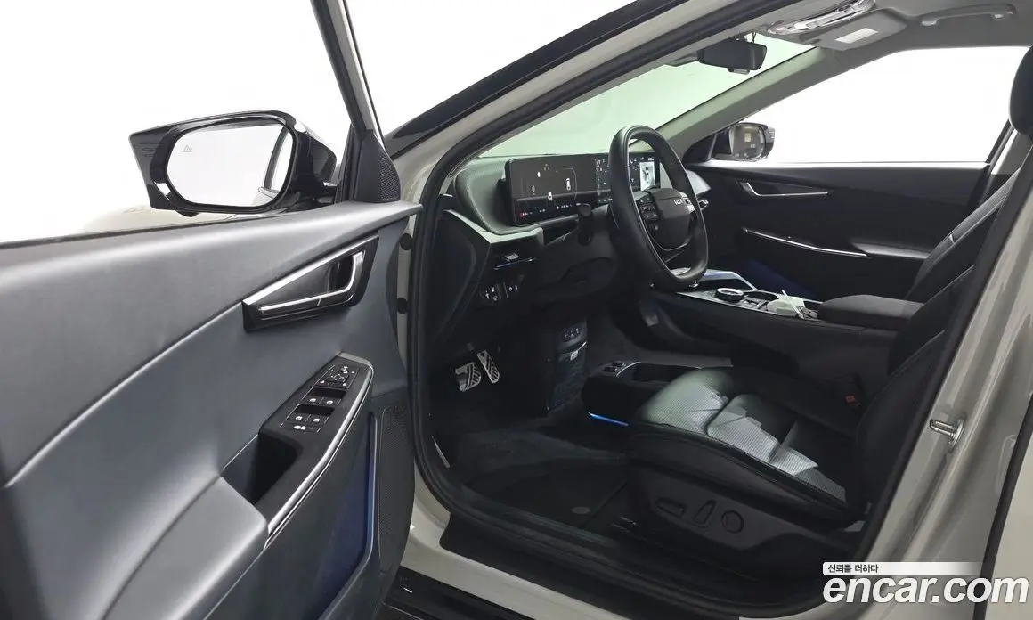 Kia EV6 2025 0.1 автомат (гидро), фото 12