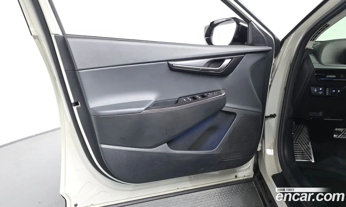 Kia EV6 2025 0.1 автомат (гидро), фото 13