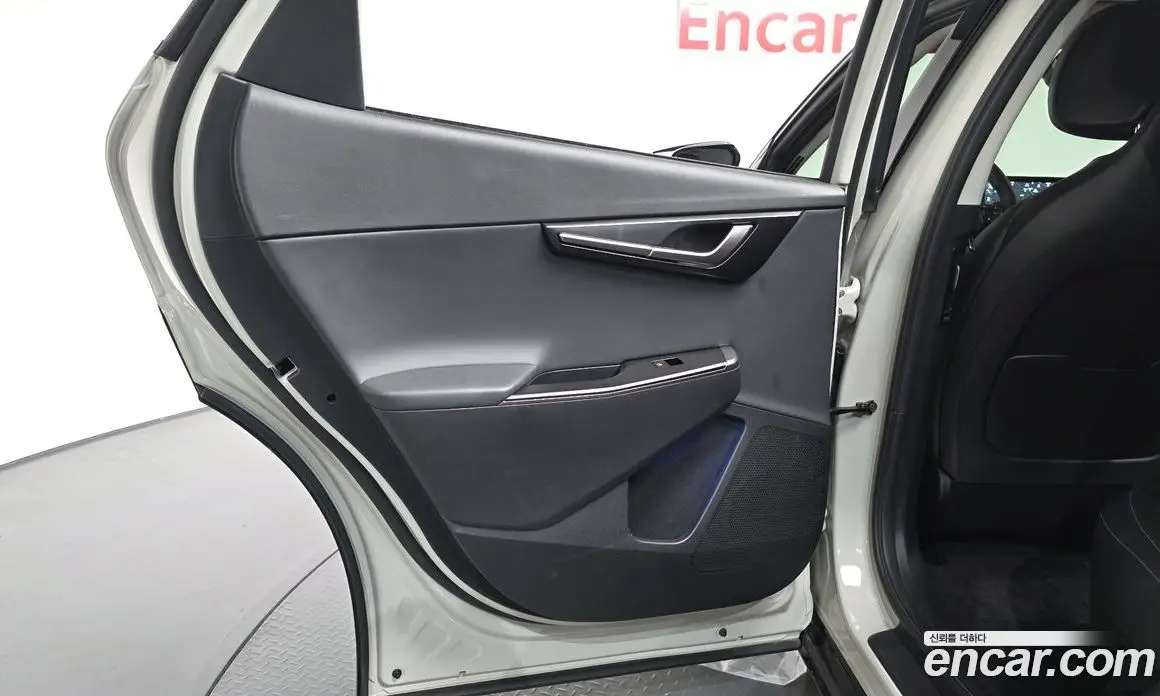 Kia EV6 2025 0.1 автомат (гидро), фото 14