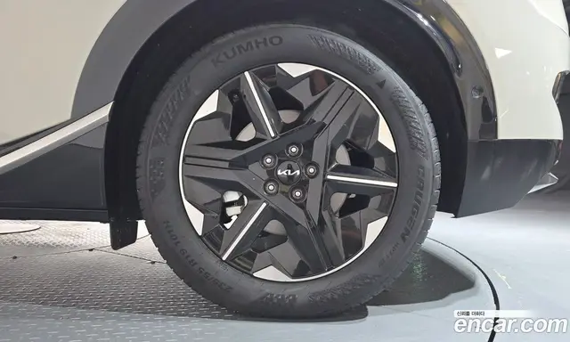 Kia EV6 2025 0.1 автомат (гидро), миниатюра 6