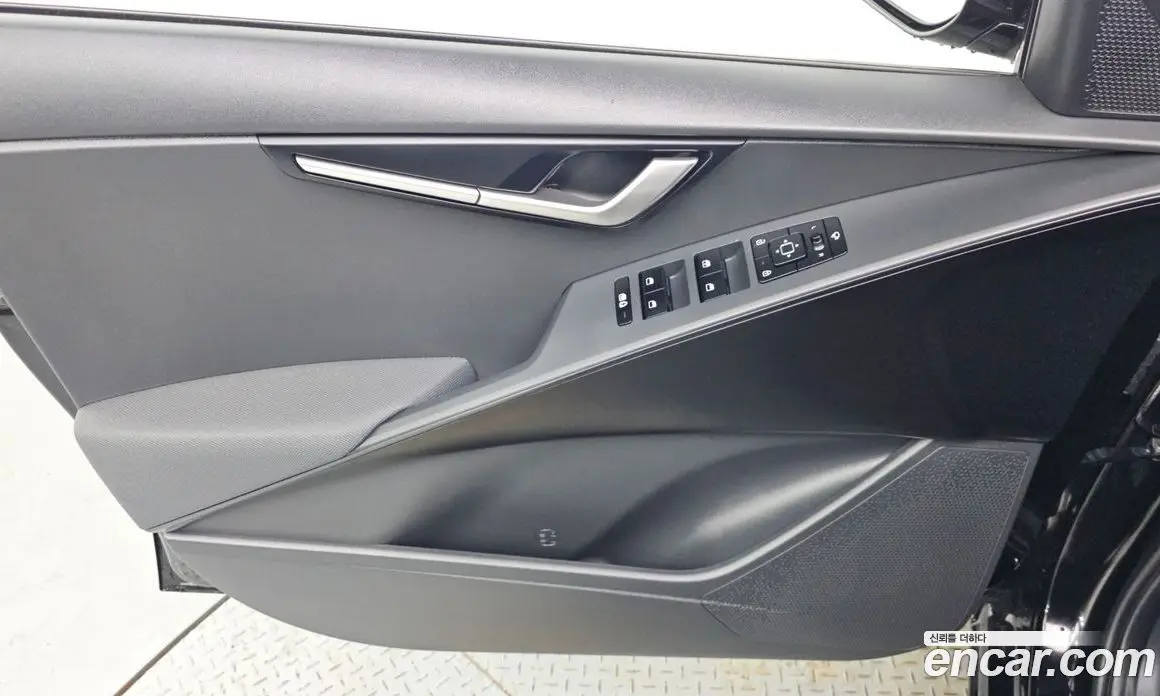 Kia Niro 2024 1.6 автомат (гидро), фото 14