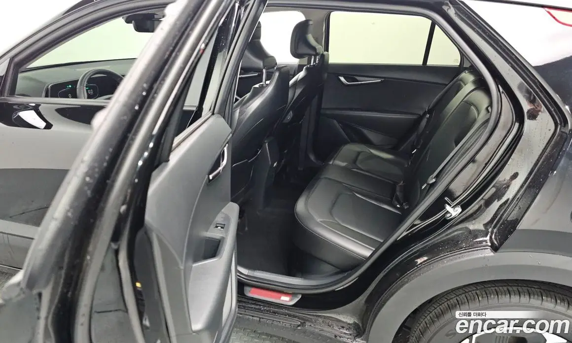 Kia Niro 2024 1.6 автомат (гидро), фото 19