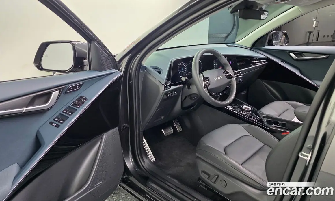 Kia Niro 2025 1.6 автомат (гидро), фото 13