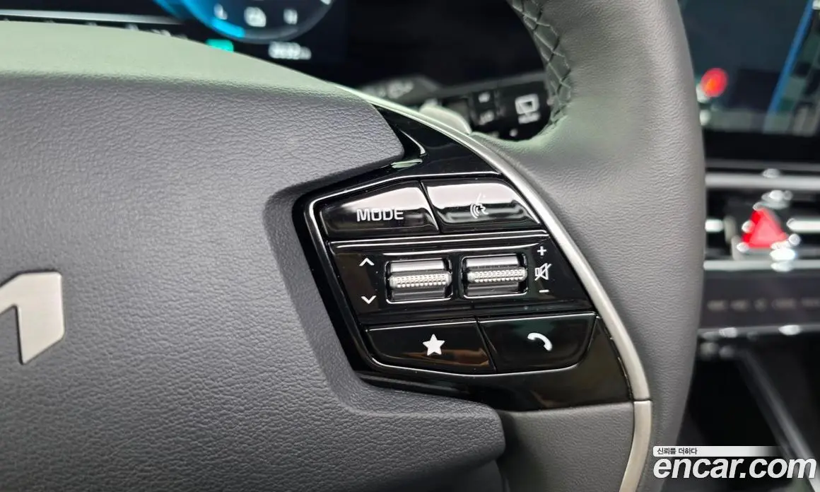 Kia Niro 2025 1.6 автомат (гидро), фото 27