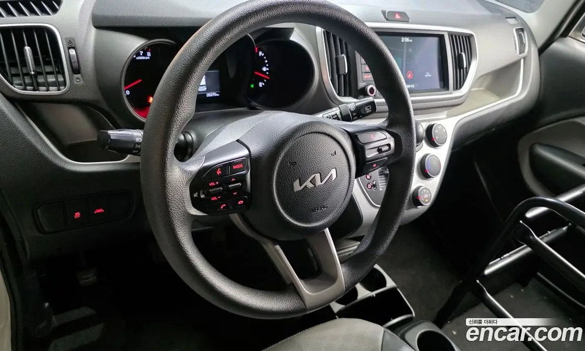 Kia Ray 2022 1.0 автомат (гидро), фото 12