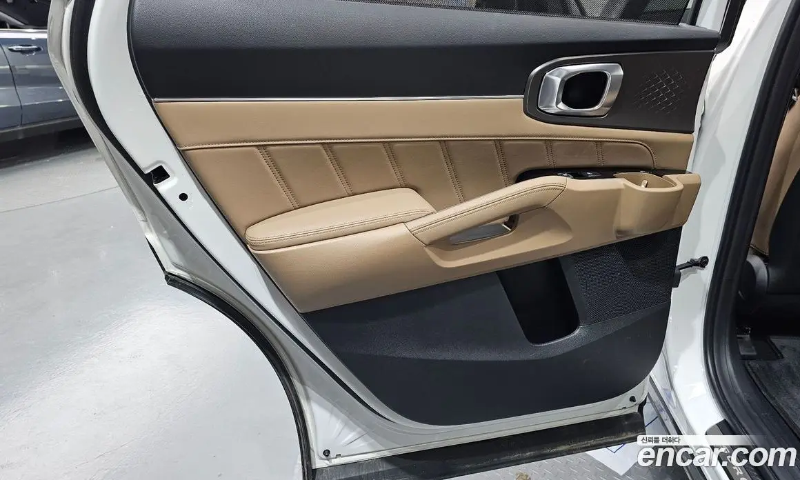 Kia Sorento 2023 1.6 автомат (гидро), фото 14