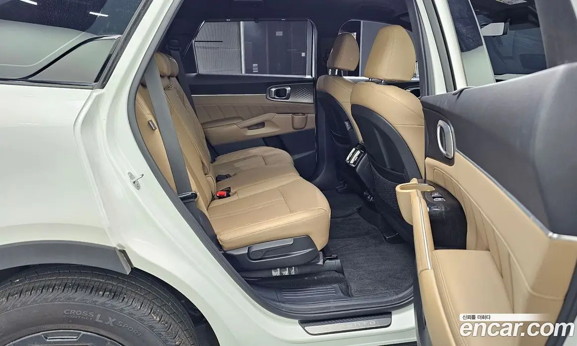 Kia Sorento 2023 1.6 автомат (гидро), фото 17