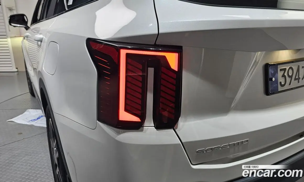 Kia Sorento 2023 1.6 автомат (гидро), фото 8