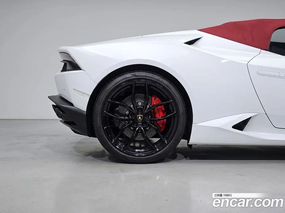 Lamborghini Huracan 2017 5.2 автомат (гидро), фото 3 Lamborghini Huracan 2017 5.2 автомат (гидро), фото 3