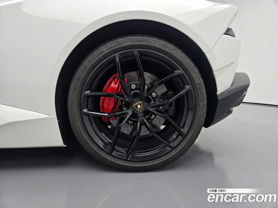 Lamborghini Huracan 2017 5.2 автомат (гидро), фото 8 Lamborghini Huracan 2017 5.2 автомат (гидро), фото 8