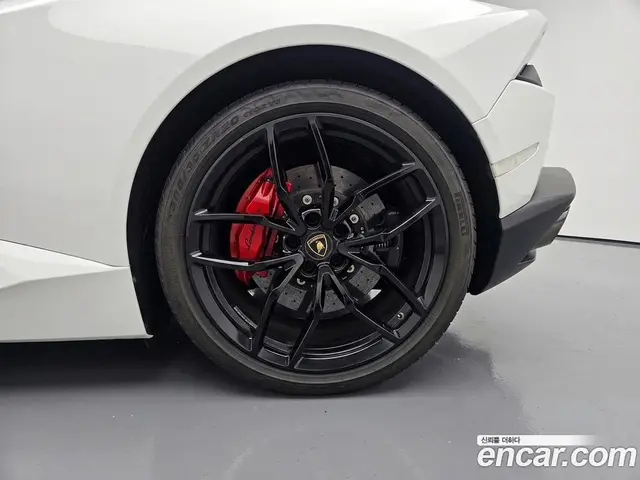 Lamborghini Huracan 2017 5.2 автомат (гидро), миниатюра 8 Lamborghini Huracan 2017 5.2 автомат (гидро), миниатюра 8
