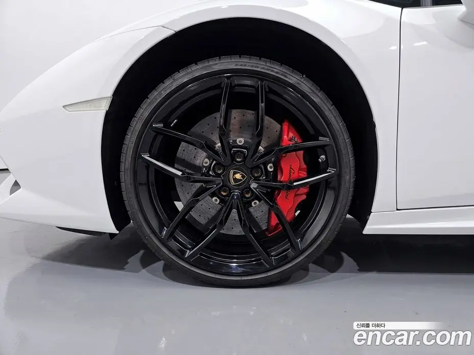 Lamborghini Huracan 2017 5.2 автомат (гидро), фото 9 Lamborghini Huracan 2017 5.2 автомат (гидро), фото 9