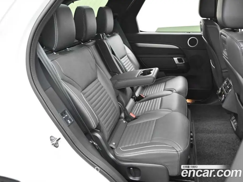 Land Rover Discovery 2024 3.0 автомат (гидро), фото 12