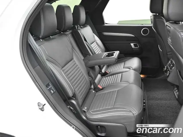 Land Rover Discovery 2024 3.0 автомат (гидро), миниатюра 12