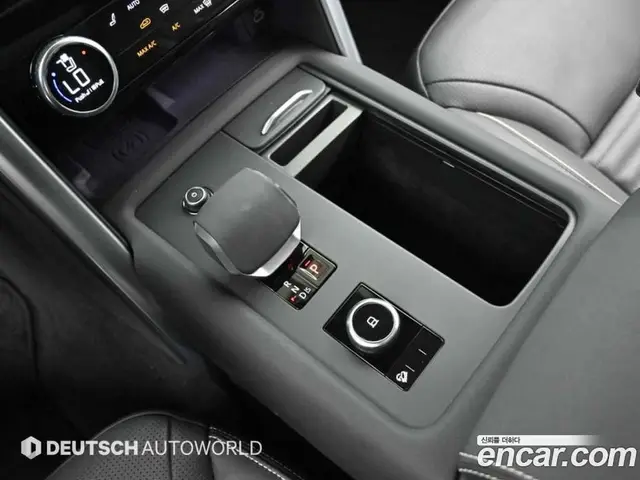 Land Rover Discovery 2024 3.0 автомат (гидро), миниатюра 9