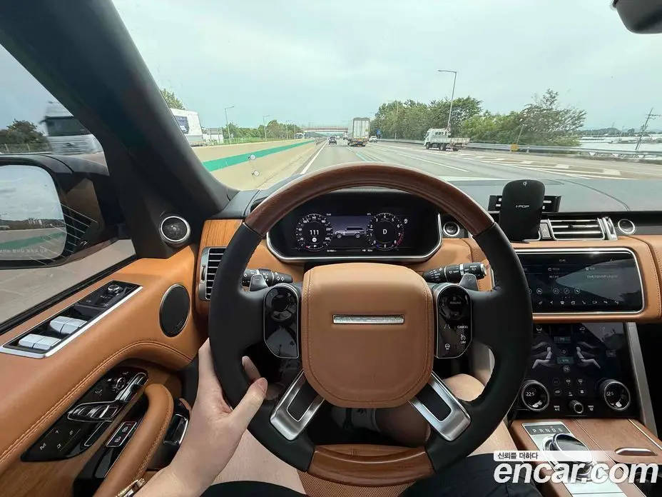 Land Rover Range Rover 2021 5.0 автомат (гидро), фото 16