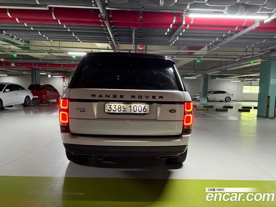 Land Rover Range Rover 2021 5.0 автомат (гидро), фото 4