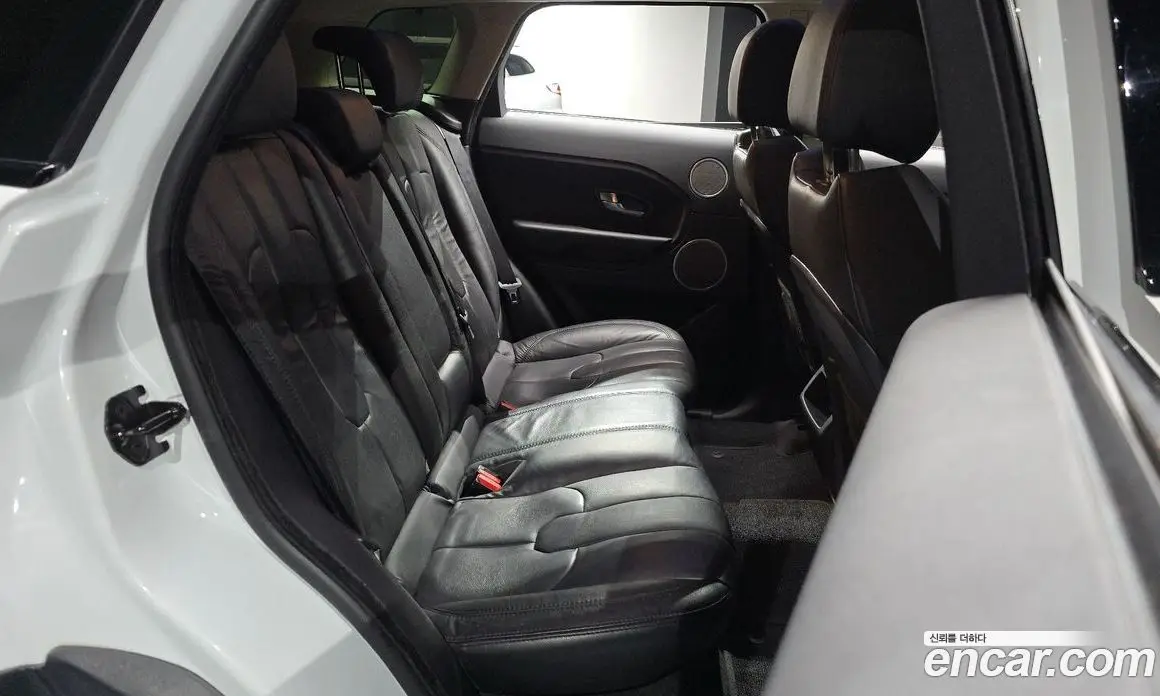Land Rover Range Rover Evoque 2015 2.2 автомат (гидро), фото 11
