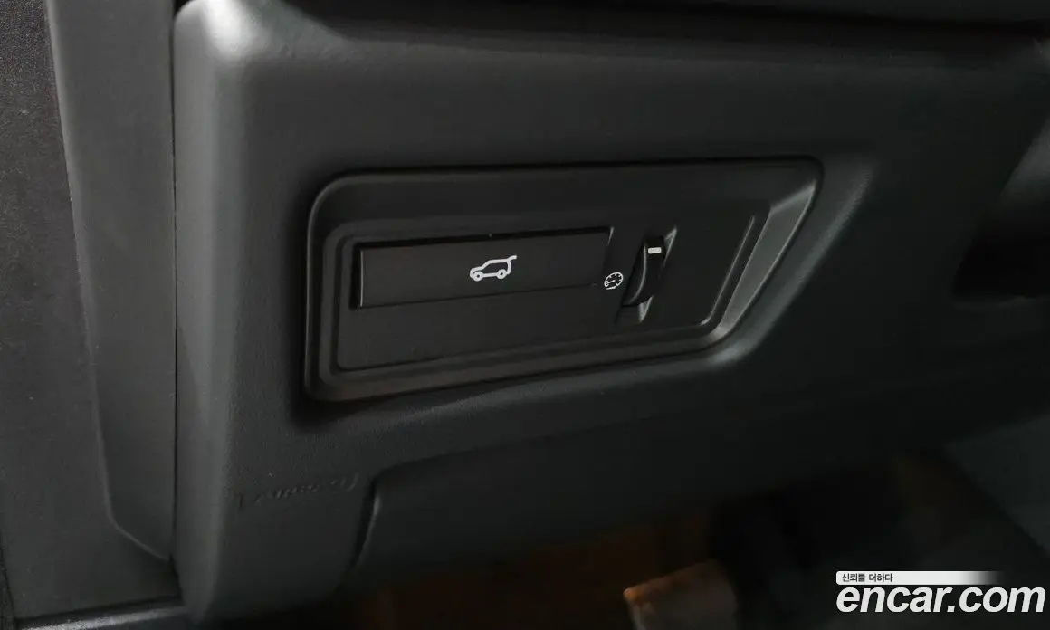 Land Rover Range Rover Evoque 2015 2.2 автомат (гидро), фото 18