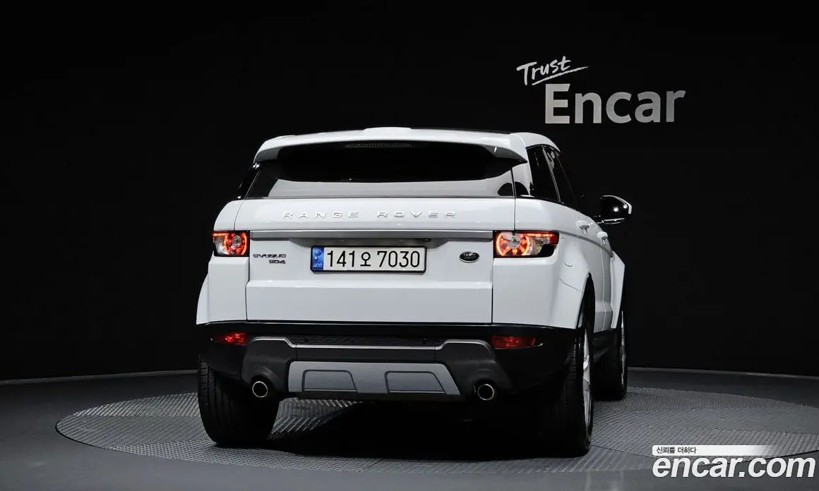 Land Rover Range Rover Evoque 2015 2.2 автомат (гидро), фото 4