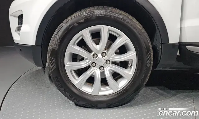 Land Rover Range Rover Evoque 2015 2.2 автомат (гидро), миниатюра 5