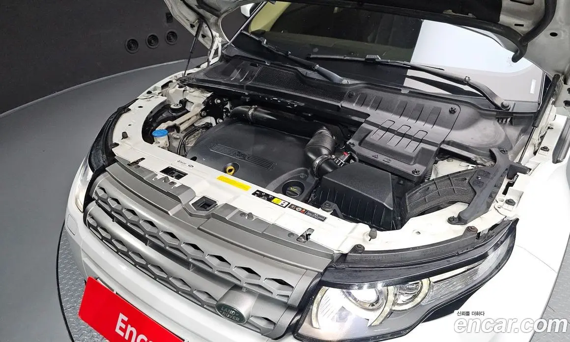 Land Rover Range Rover Evoque 2015 2.2 автомат (гидро), фото 6