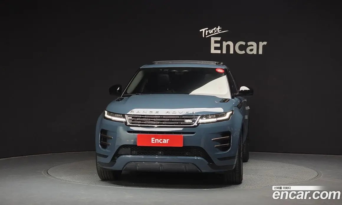 Land Rover Range Rover Evoque 2024 2.0 автомат (гидро), фото 3